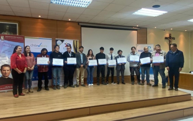 Estudiantes obtienen licencia SEC gracias a certificación ChileValora